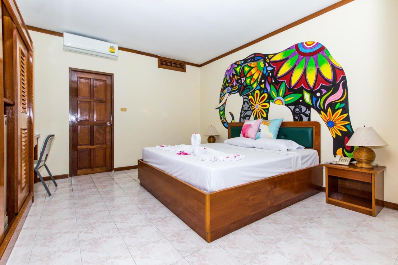 Panda Hotel Patong Exterior photo